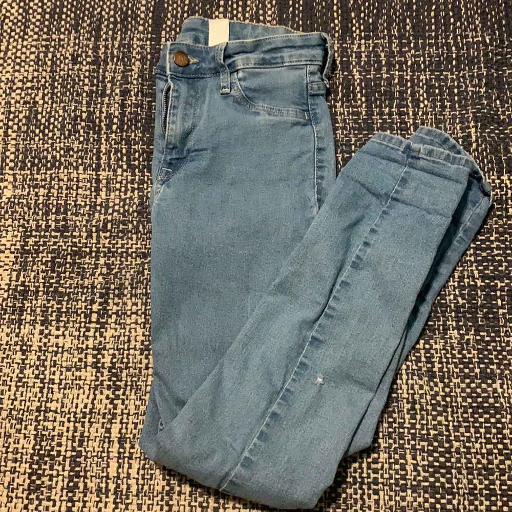 light blue skinny jeans